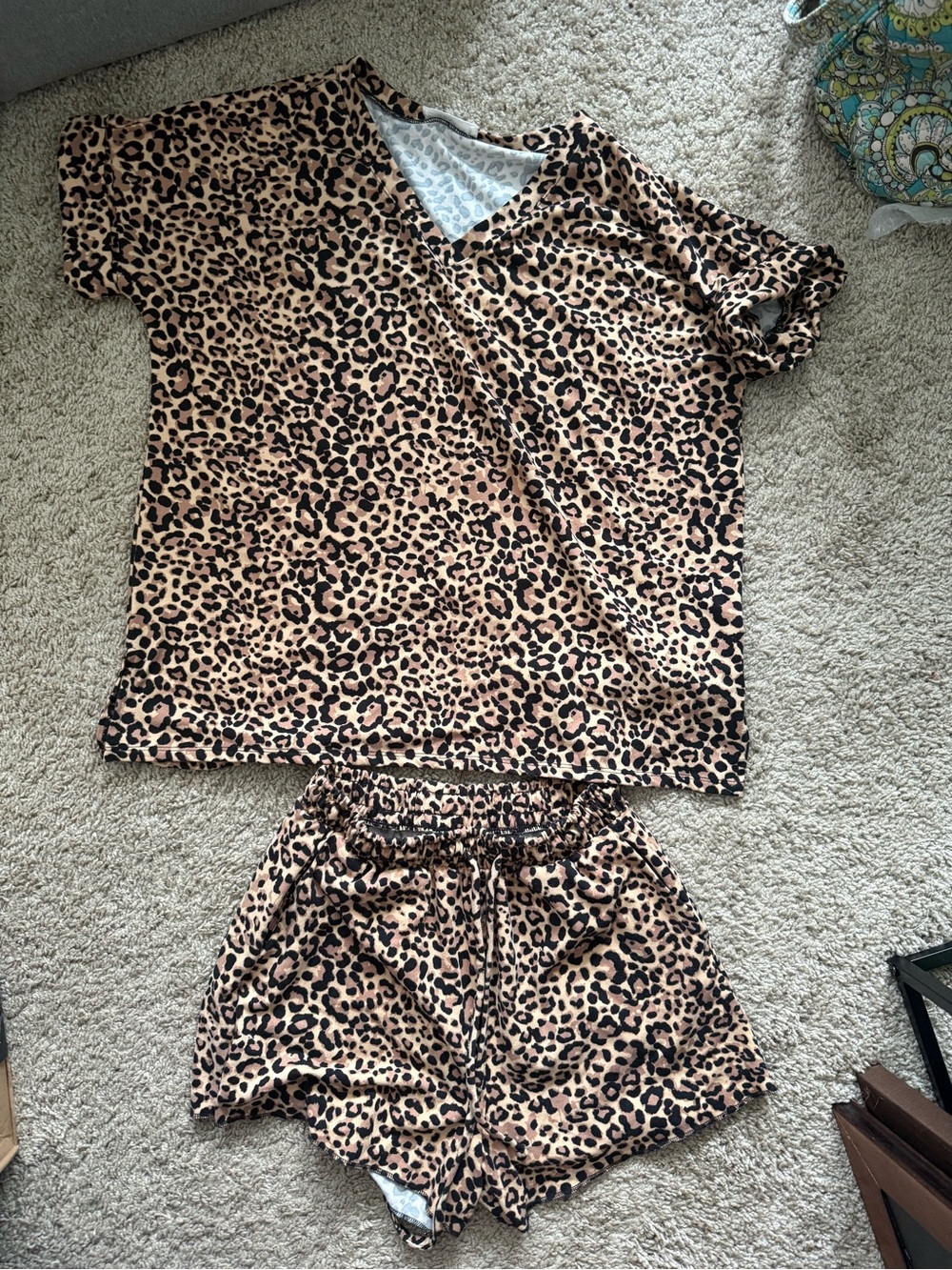 Zenana Women’s Matching Lounge Set Cheetah Print